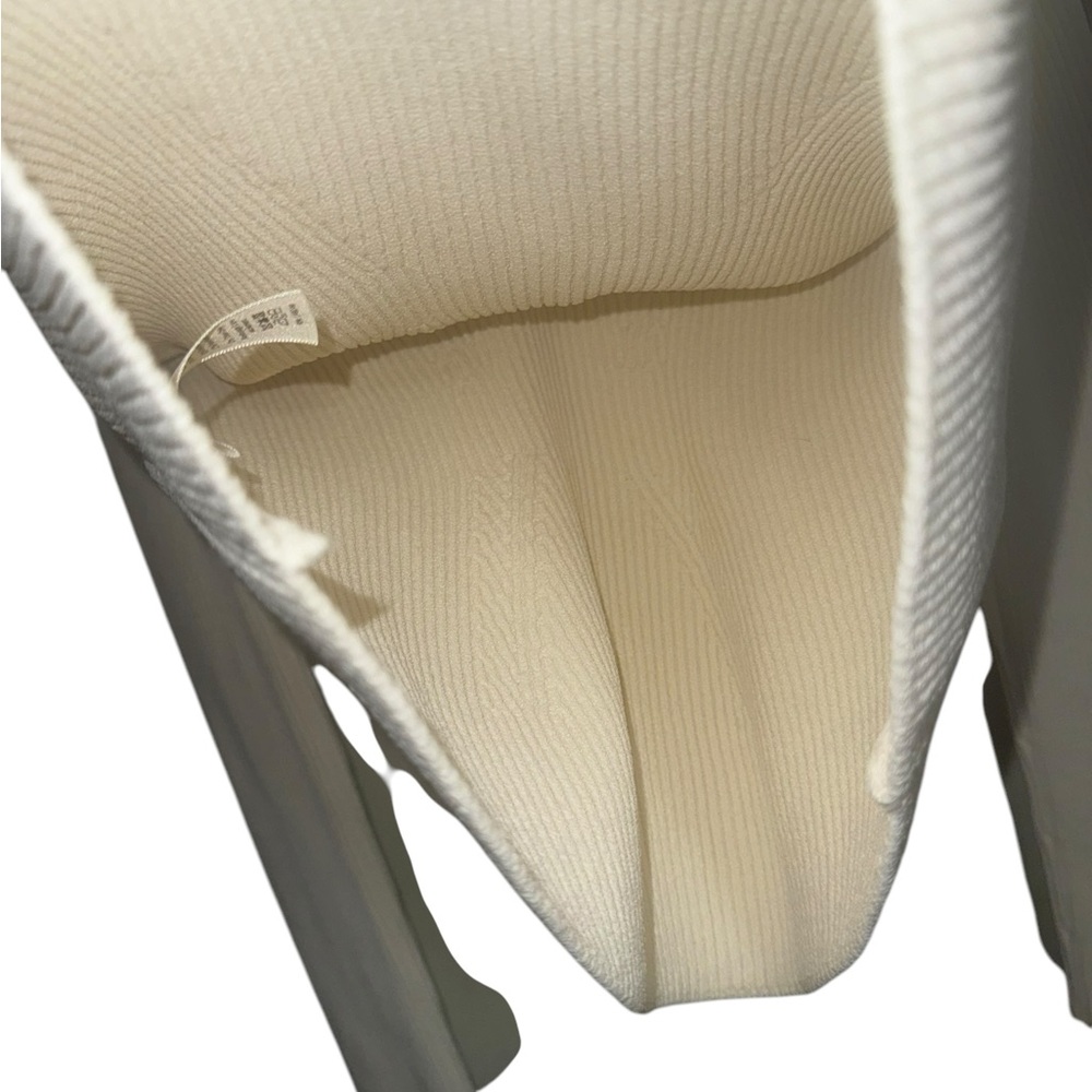 Khaite “The Kirah Rib Sweater” - Ivory | Women’s Size Medium - Picture 12 of 14